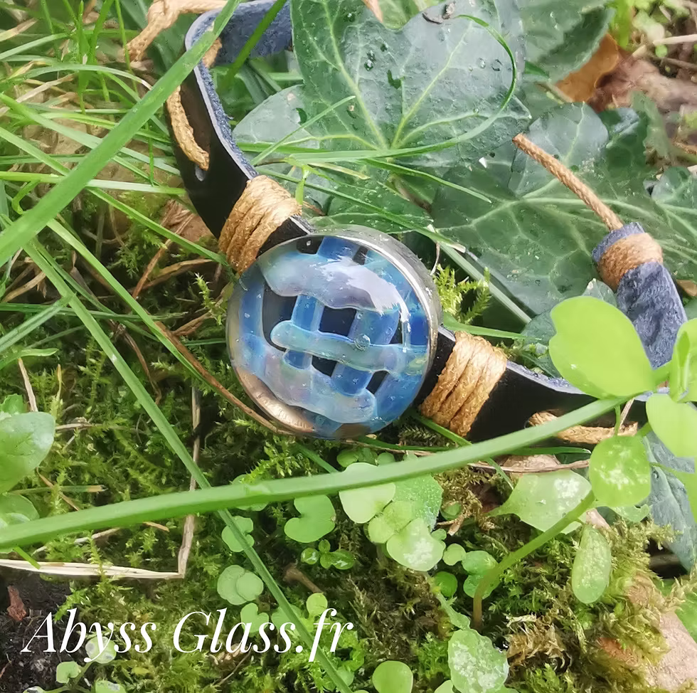 Bracelet cabochon en verre fabriqué à la main "Chimérique"